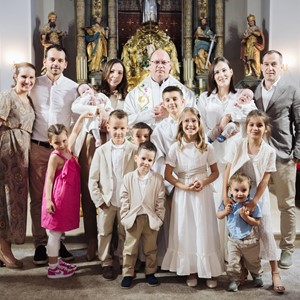 U Lučkom kršteni blizanci, četvrto i peto dijete obitelji Valentić